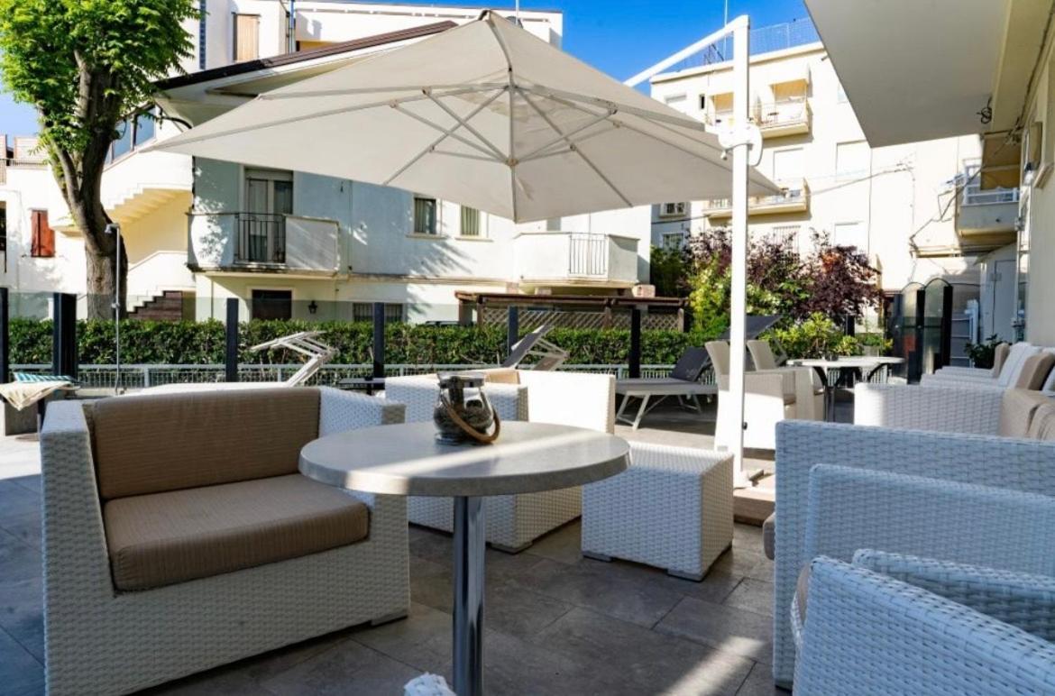 Hotel Bellevue Cattolica Eksteriør billede