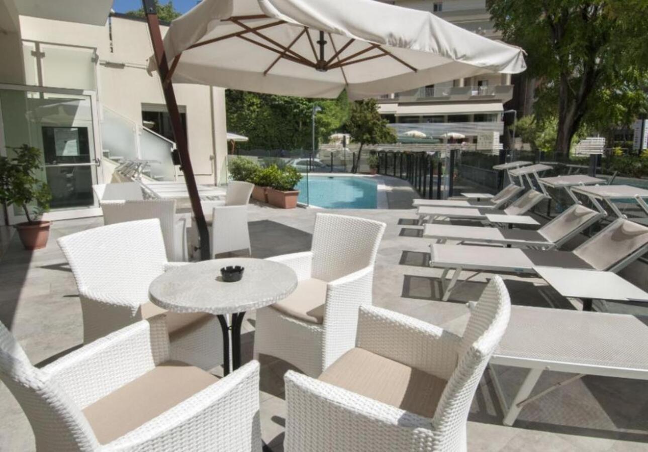Hotel Bellevue Cattolica Eksteriør billede