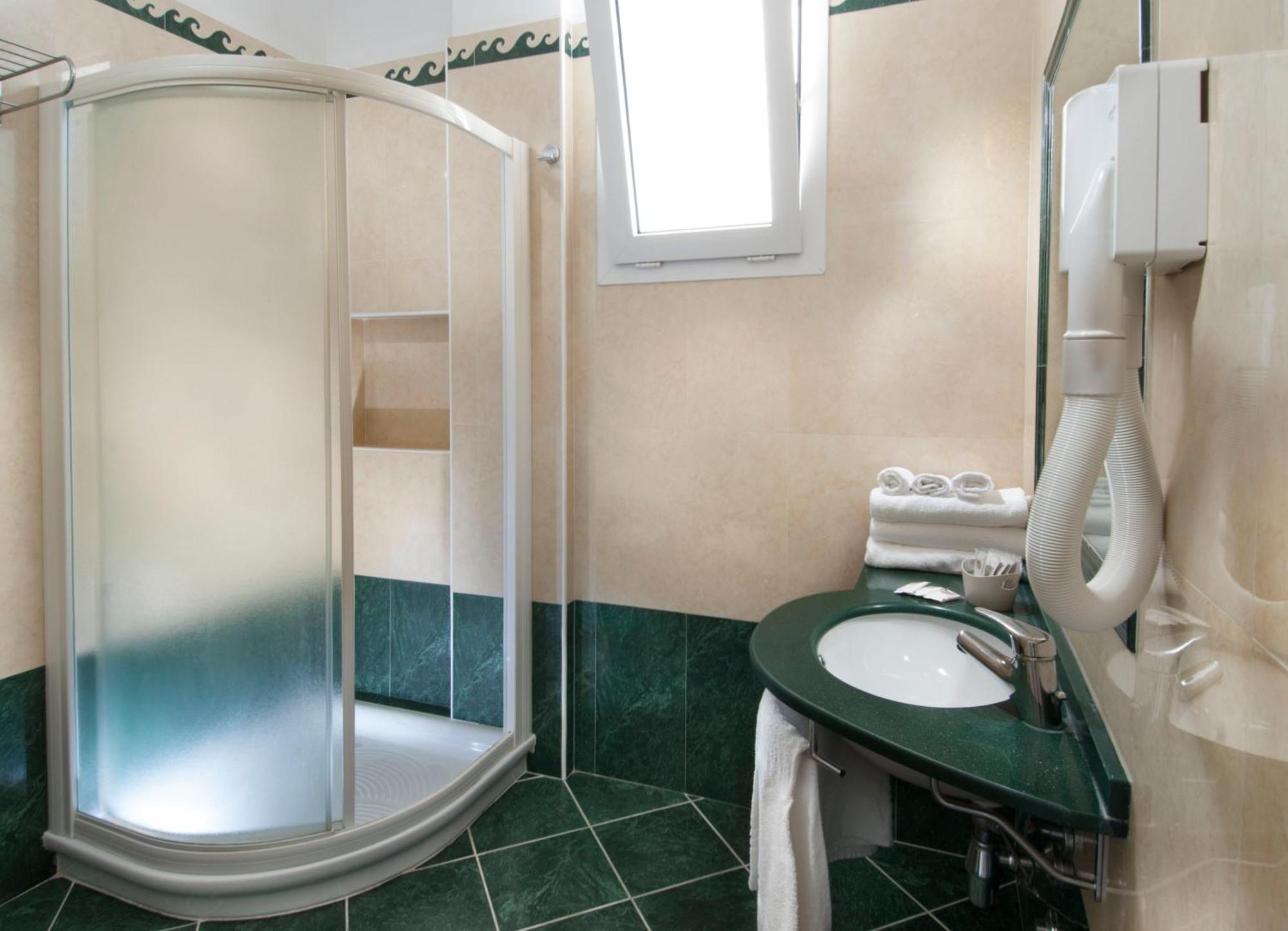 Hotel Bellevue Cattolica Eksteriør billede