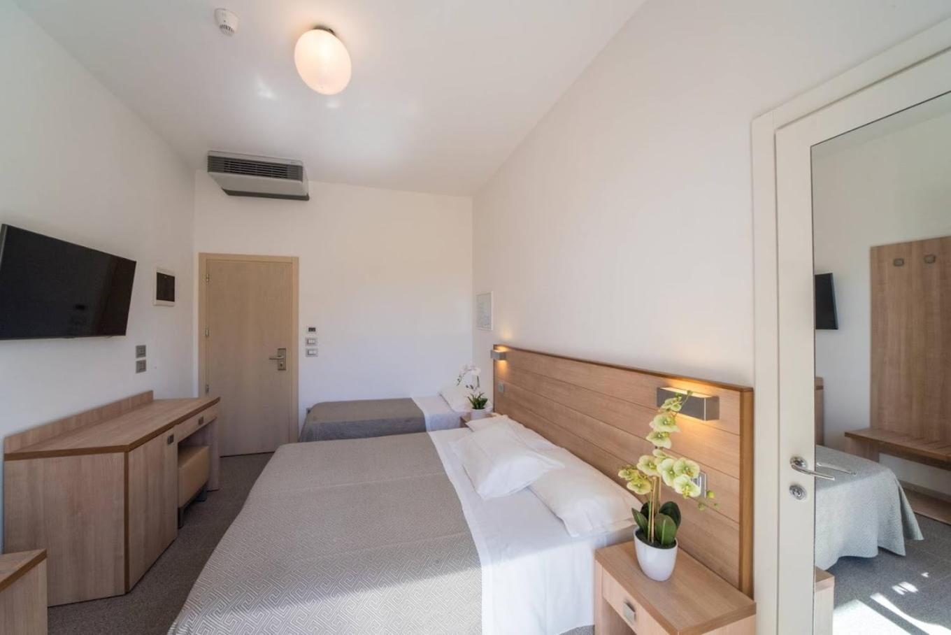 Hotel Bellevue Cattolica Eksteriør billede