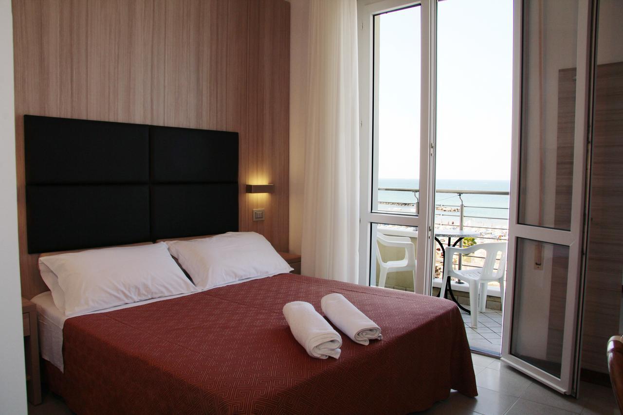 Hotel Bellevue Cattolica Eksteriør billede